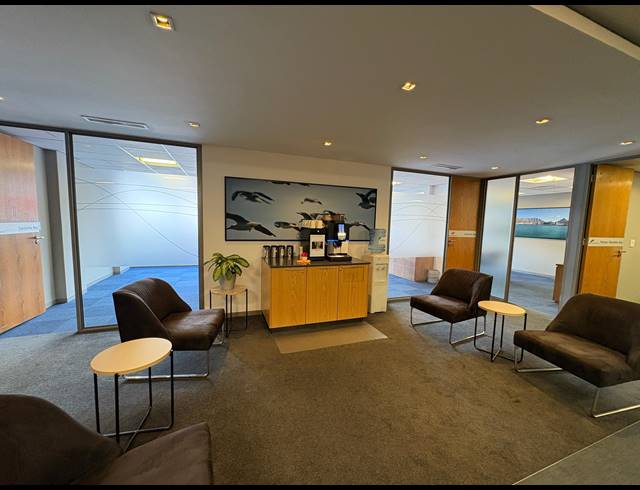 6,049.60M² OFFICE TO LET IN FORESHORE